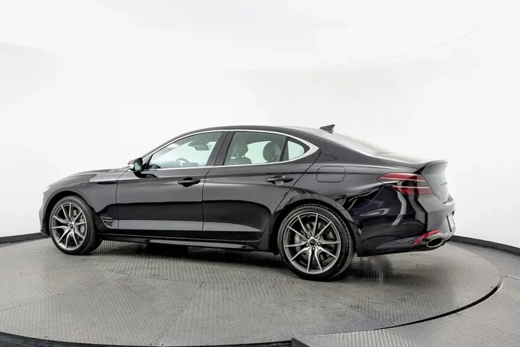 2024 Genesis G70 2.5T photo 1