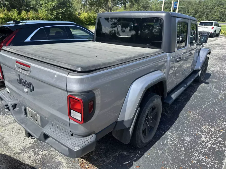 2021 Jeep Gladiator Sport S photo 1