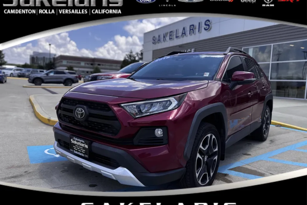 2019 Toyota RAV4 Adventure photo 1