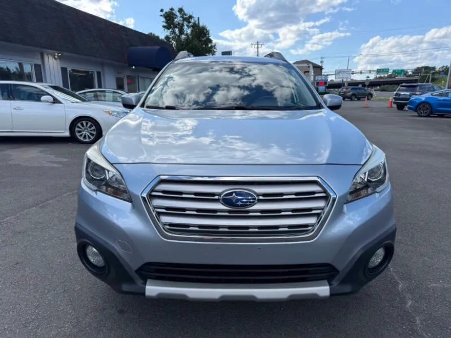 2017 Subaru Outback 3.6R Limited photo 1