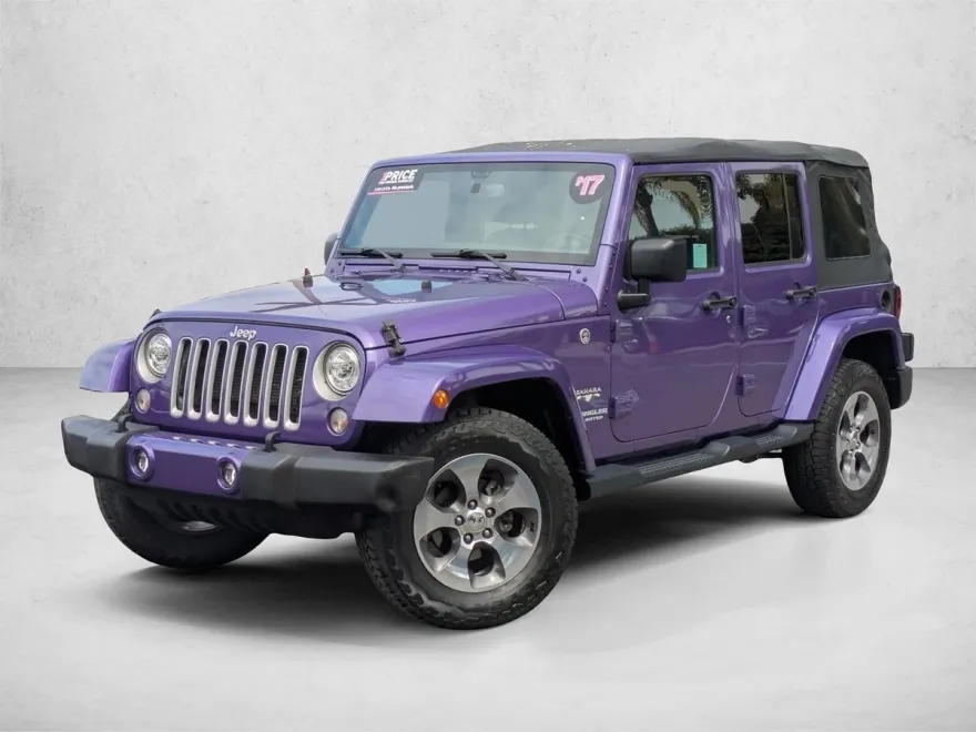 2017 Jeep Wrangler Unlimited Sahara photo 1