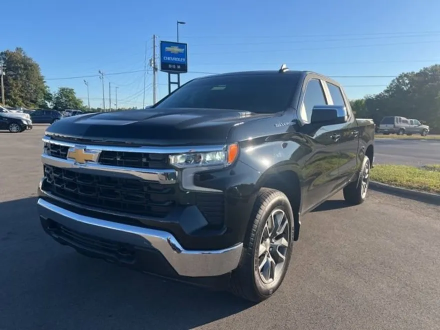 2025 Chevrolet Silverado 1500 LT photo 1