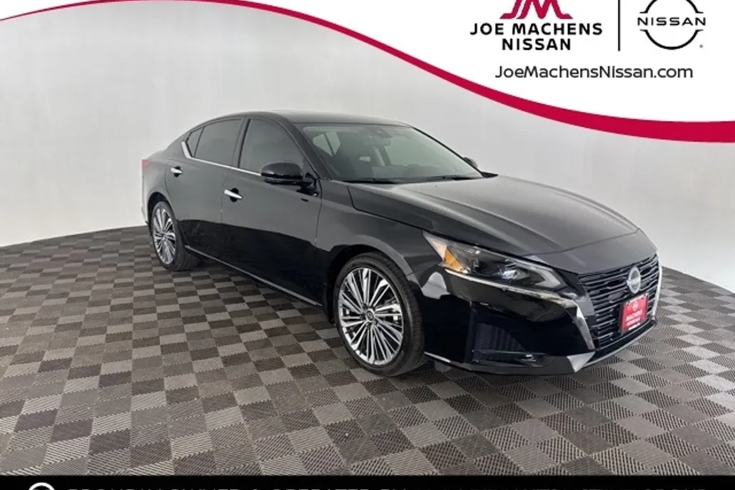 2025 Nissan Altima 2.5 SL photo 1