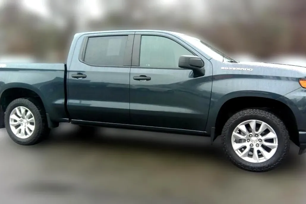 2021 Chevrolet Silverado 1500 Custom photo 1