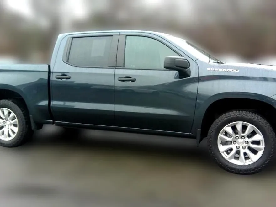 2021 Chevrolet Silverado 1500 Custom photo 1