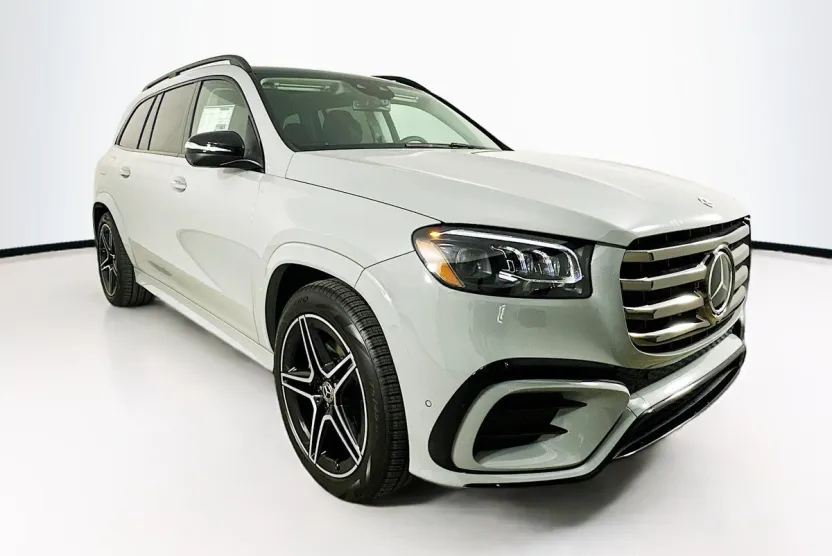 2025 Mercedes Benz GLS 450 4MATIC photo 1