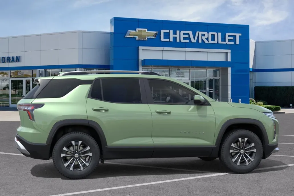 2026 Chevrolet Equinox LT photo 1