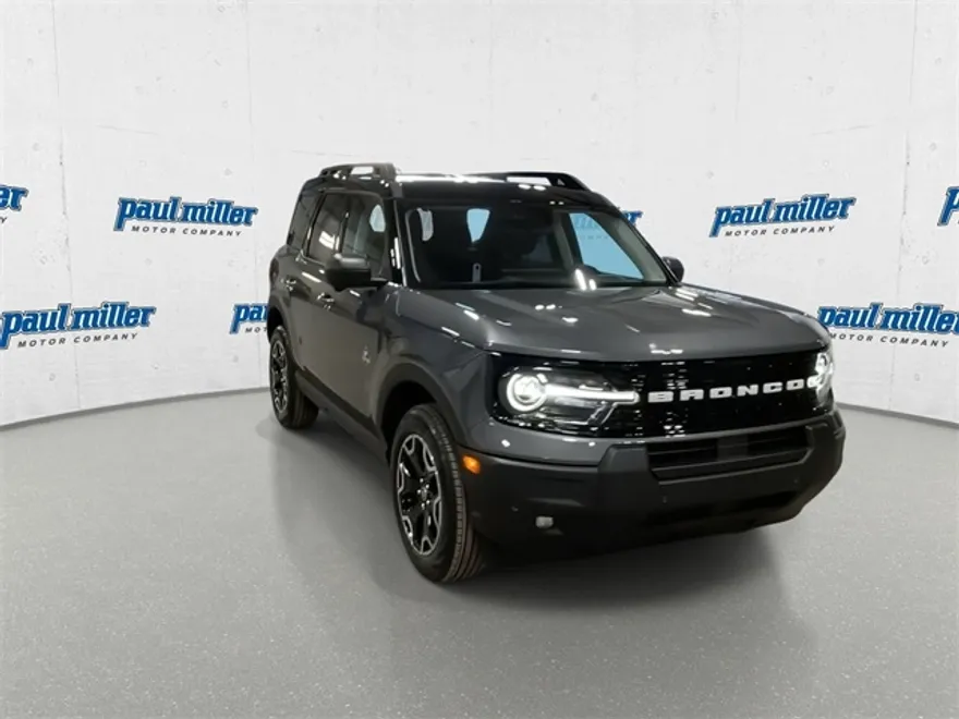 2025 Ford Bronco Sport Outer Banks photo 1