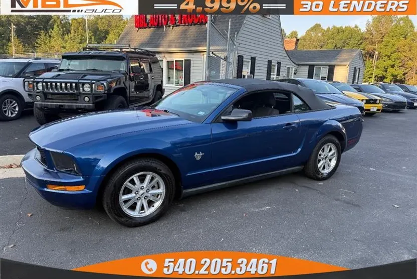 2009 Ford Mustang Convertible photo 1