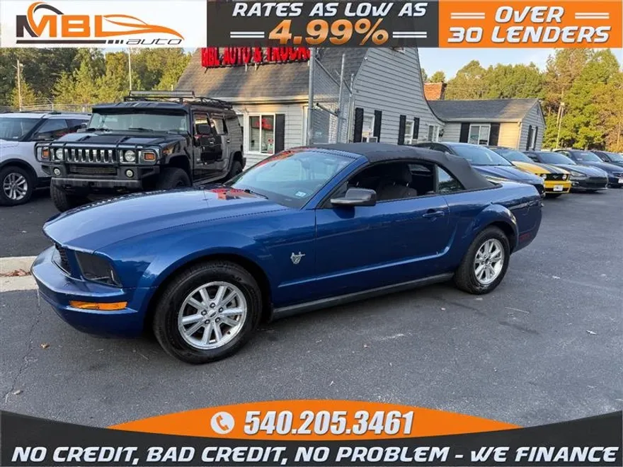2009 Ford Mustang Convertible photo 1
