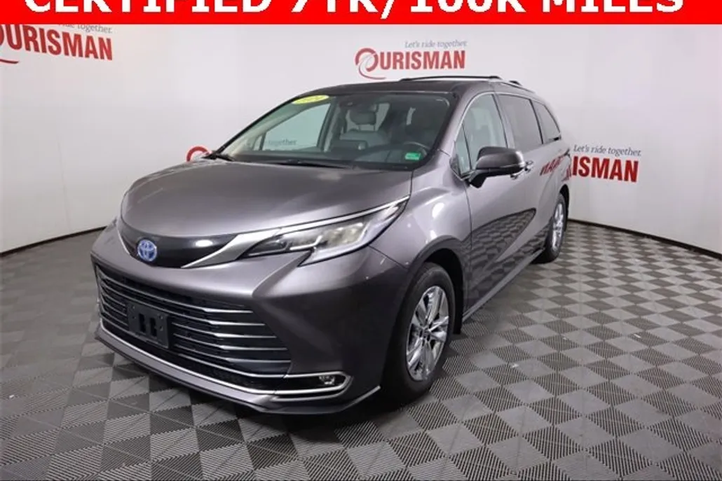 2024 Toyota Sienna Limited photo 1