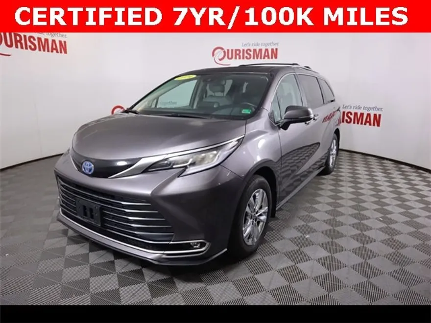2024 Toyota Sienna Limited photo 1
