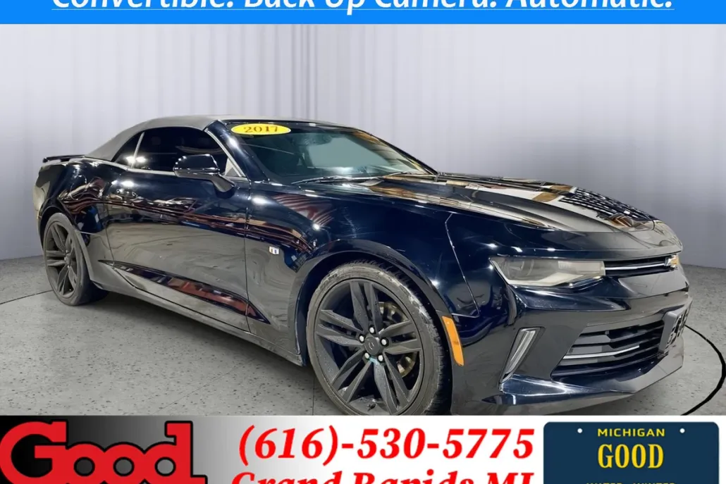 2017 Chevrolet Camaro 1LT photo 1
