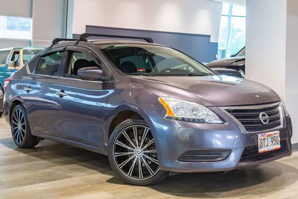 2015 Nissan Sentra SV photo 1