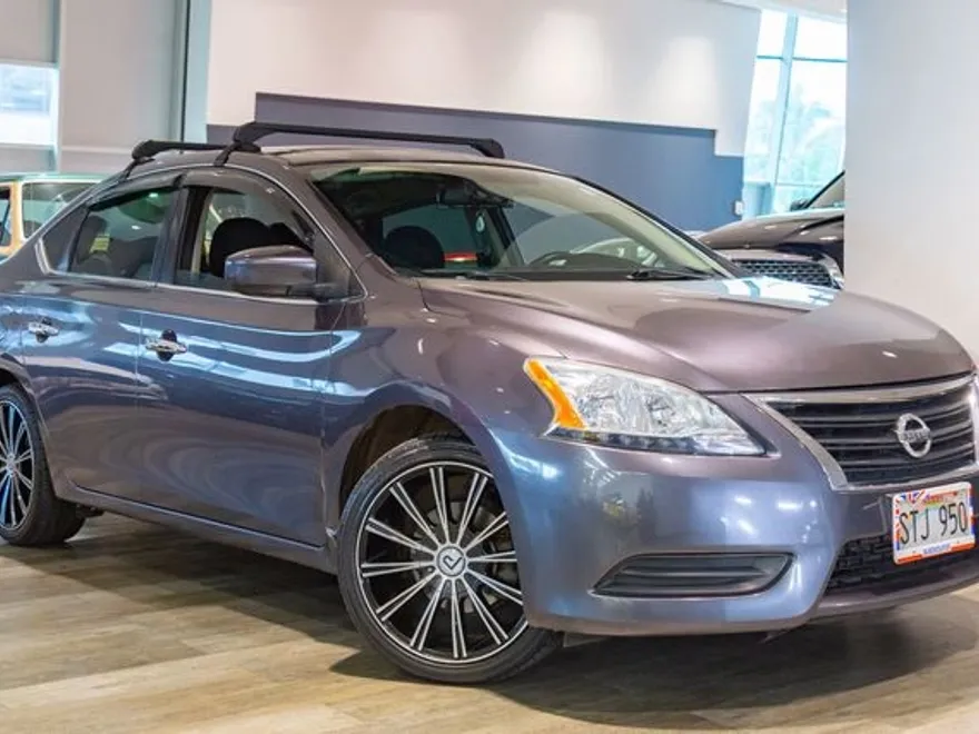 2015 Nissan Sentra SV photo 1
