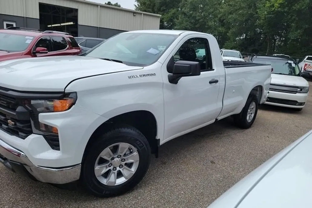 2023 Chevrolet Silverado 1500 photo 1