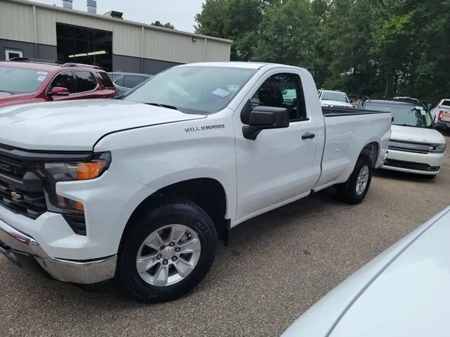 2023 Chevrolet Silverado 1500 photo 1