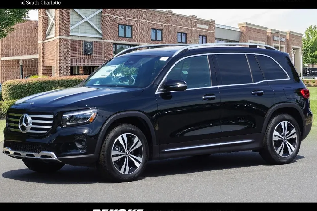 2025 Mercedes Benz GLB 250 4MATIC photo 1