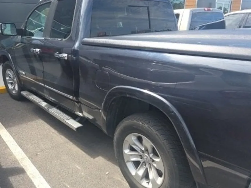 2019 Ram 1500 Laramie photo 1