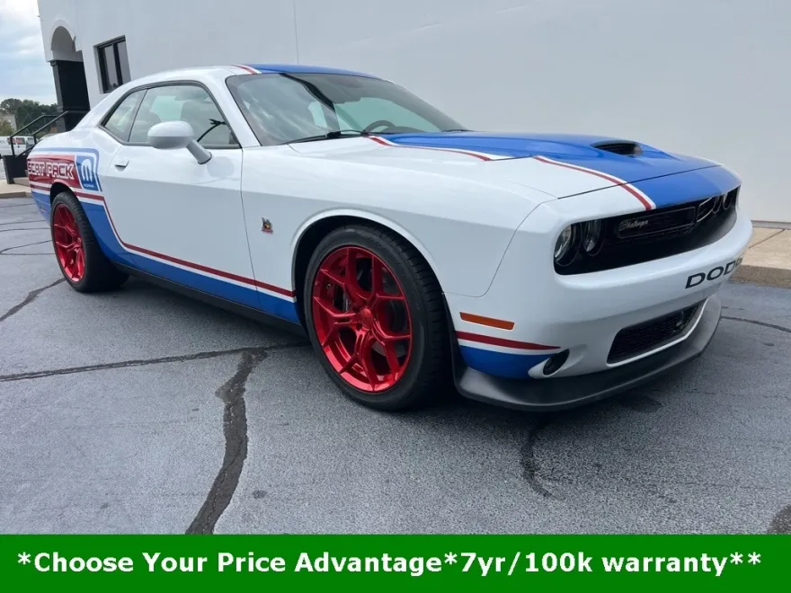 2023 Dodge Challenger R/T Scat Pack photo 1