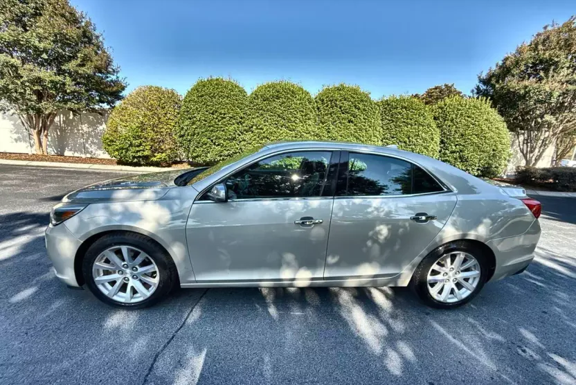 2013 Chevrolet Malibu LTZ photo 1