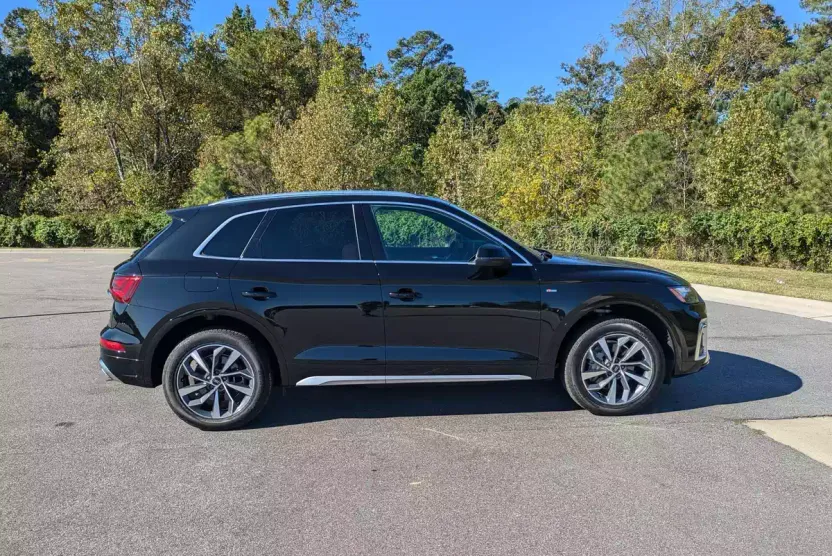 2023 Audi Q5 S line Premium Plus 45 TFSI photo 1