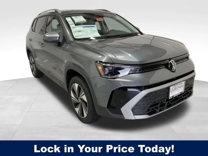 2025 Volkswagen Taos SE photo 1