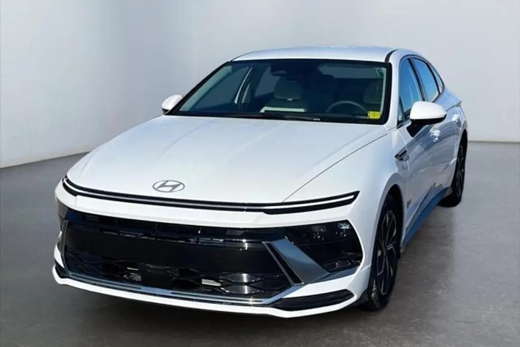 2024 Hyundai Sonata SEL photo 1