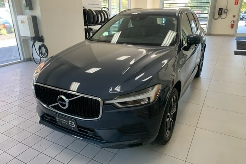 2019 Volvo XC60 T6 Momentum photo 1