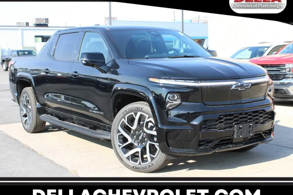 2024 Chevrolet Silverado EV RST photo 1