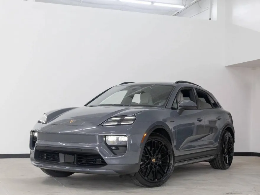 2025 Porsche Macan 4 Electric photo 1