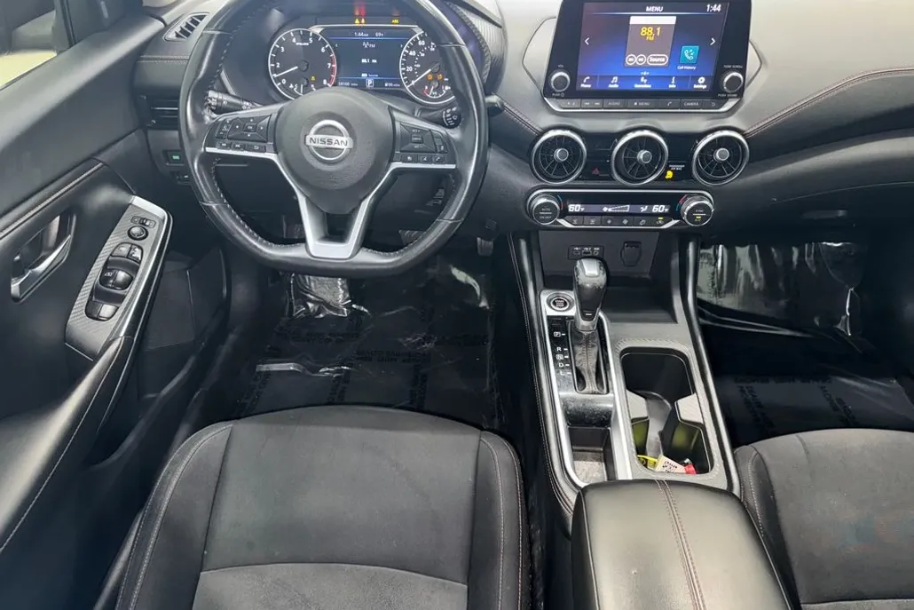 2021 Nissan Sentra SR photo 1
