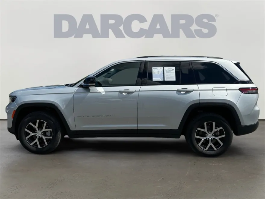 2023 Jeep Grand Cherokee Limited photo 1
