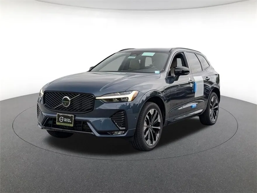 2026 Volvo XC60 B5 Plus photo 1