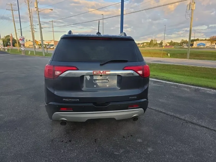2019 Gmc Acadia SLT photo 1