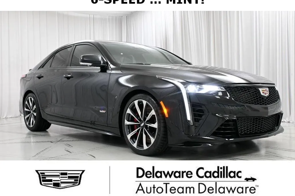 2023 Cadillac CT4 photo 1