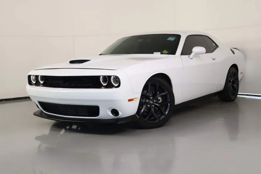 2023 Dodge Challenger GT photo 1