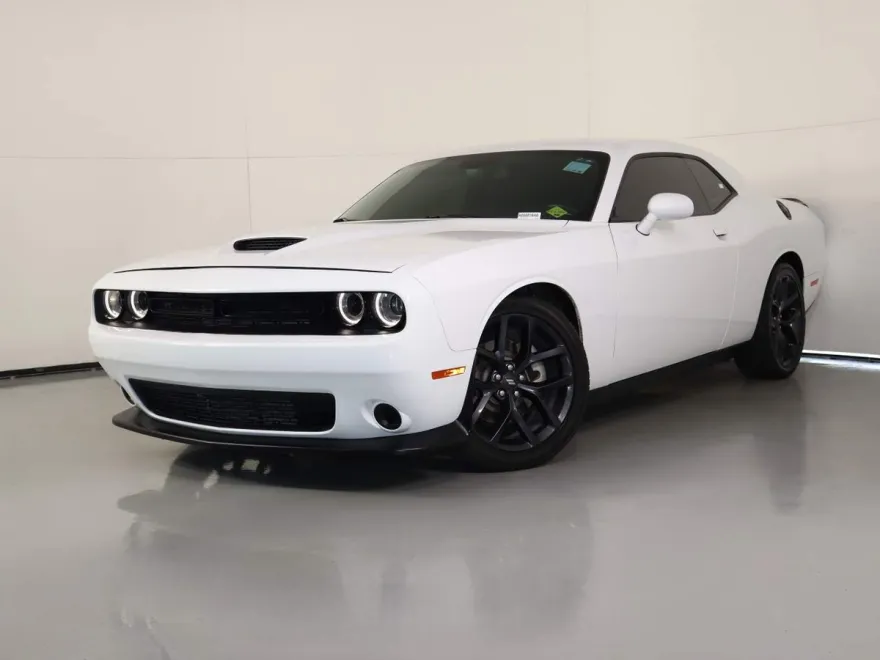 2023 Dodge Challenger GT photo 1