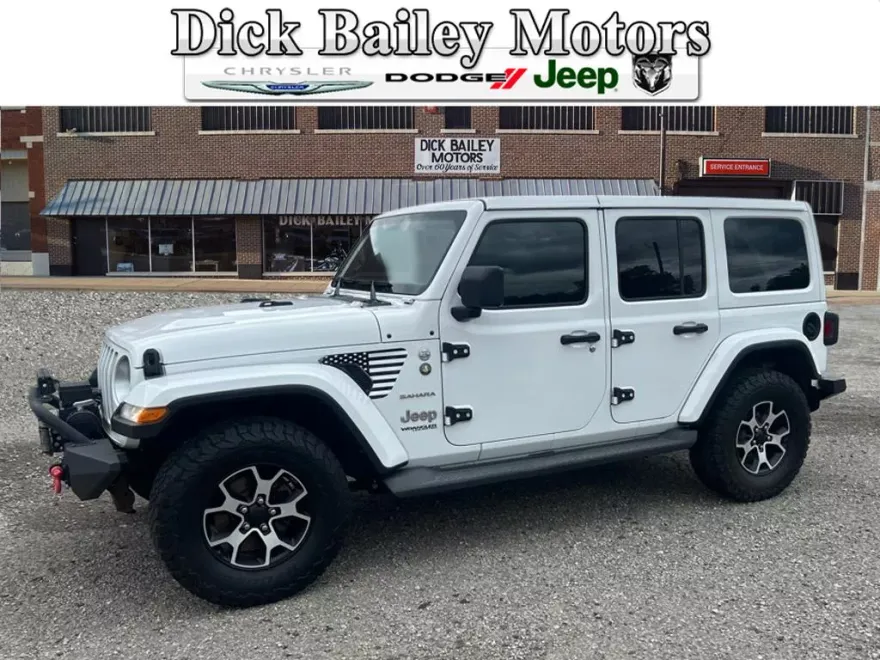 2018 Jeep Wrangler Unlimited Sahara photo 1