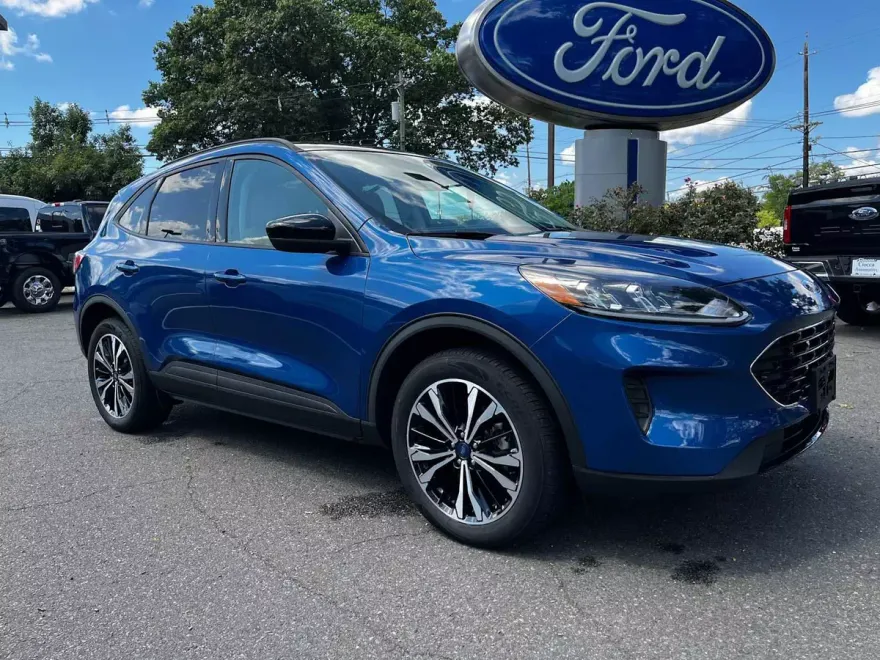 2022 Ford Escape SE photo 1