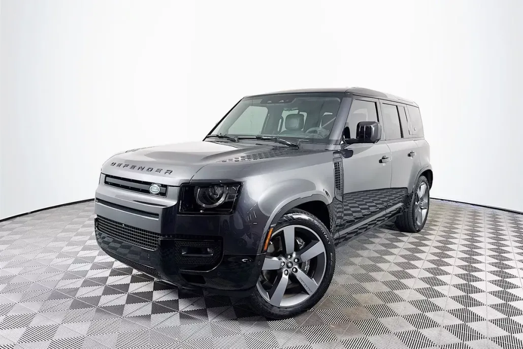 2024 Land Rover Defender 110 V8 photo 1