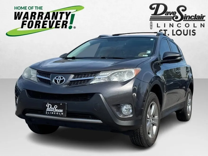 2015 Toyota RAV4 XLE photo 1