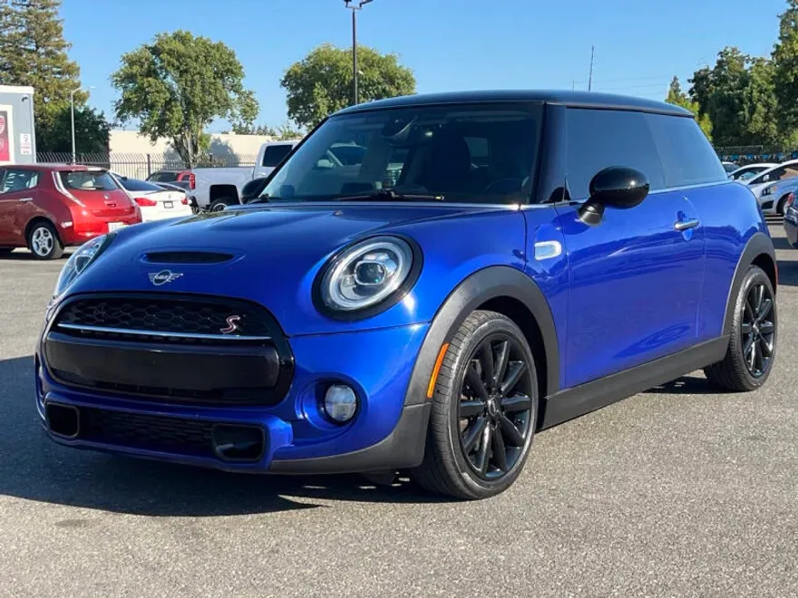 2019 Mini Cooper 2 Door Hardtop S photo 1