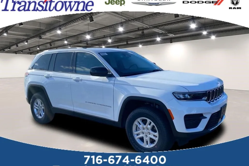 2025 Jeep Grand Cherokee Laredo photo 1