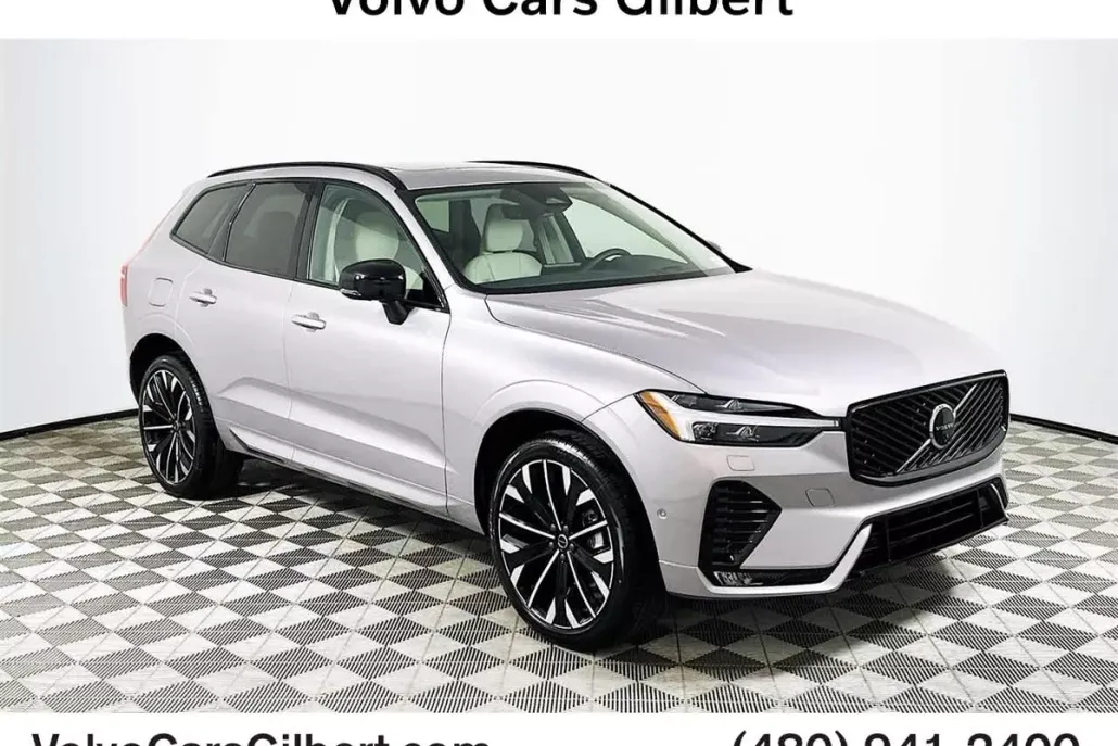 2026 Volvo XC60 B5 photo 1