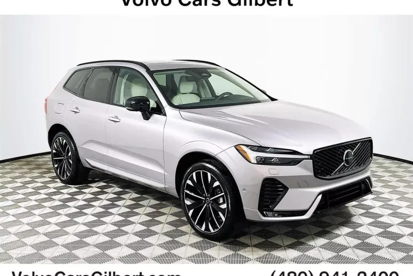2026 Volvo XC60 B5 photo 1