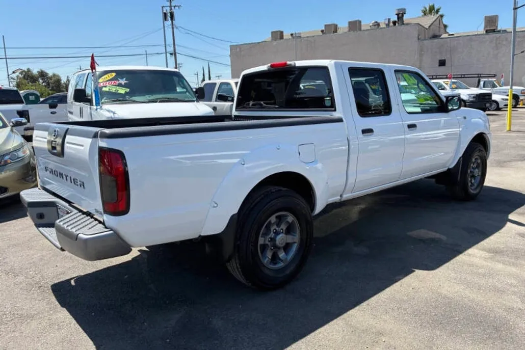 2004 Nissan Frontier photo 1