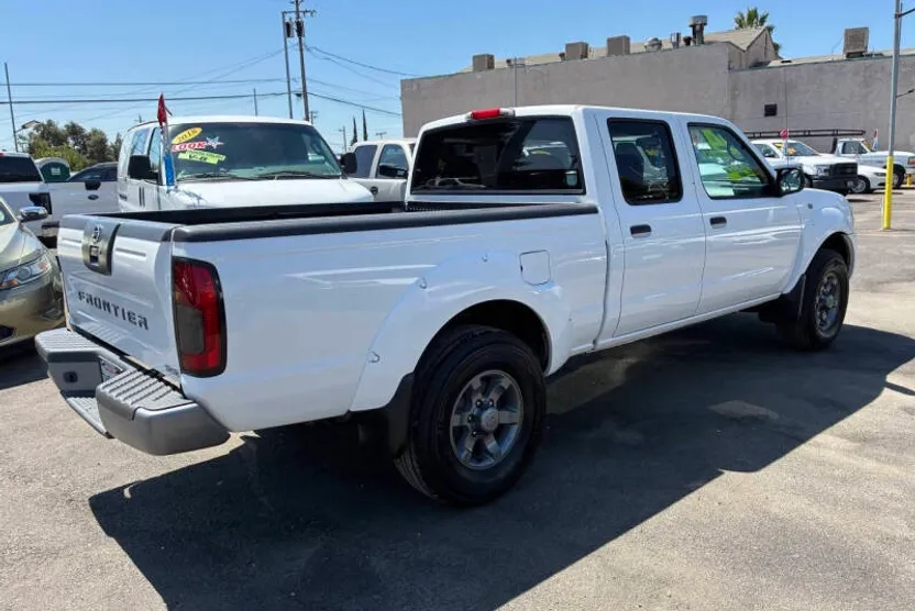 2004 Nissan Frontier photo 1