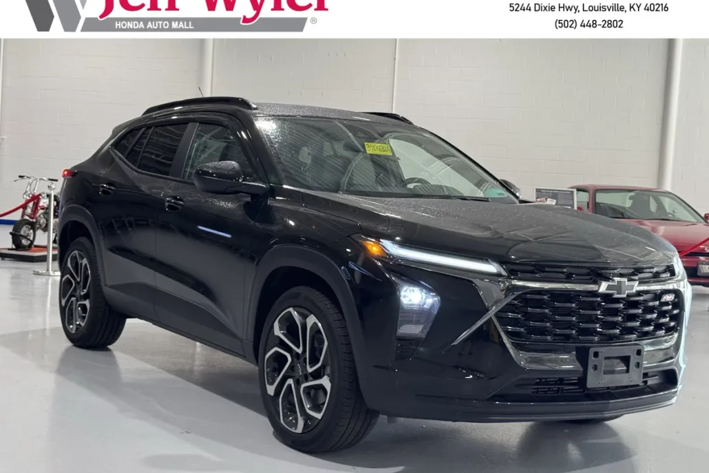 2025 Chevrolet Trax photo 1