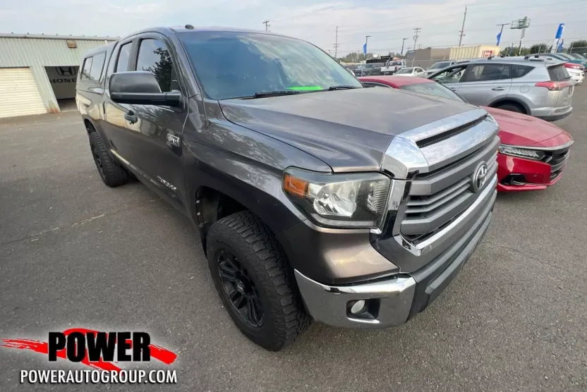 2014 Toyota Tundra SR5 photo 1